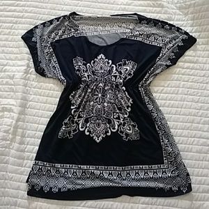 Maternity Julie's closet BoHo top navy & white xl